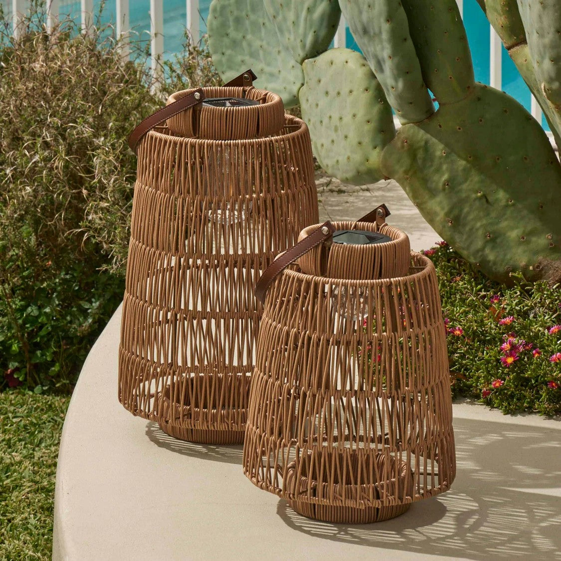 Atlas Solar Lantern 23x23x35 Brown