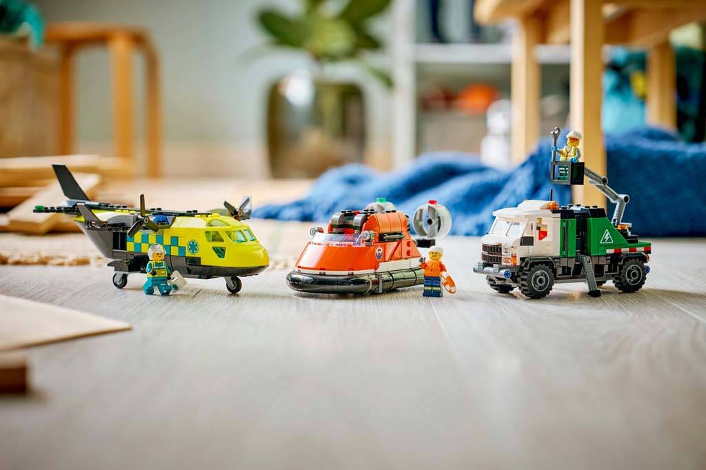 Lego City 60505 Airplane, Service Truck & Hovercraft Remix