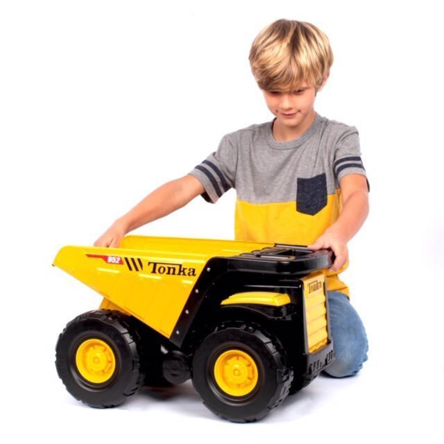 Tonka Steel Classic Toughest Mighty Dump Truck