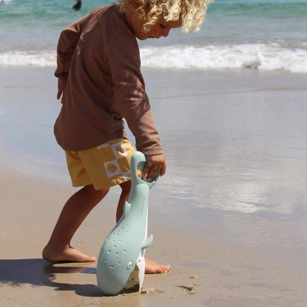 Sunnylife Sand Claws Whale Green
